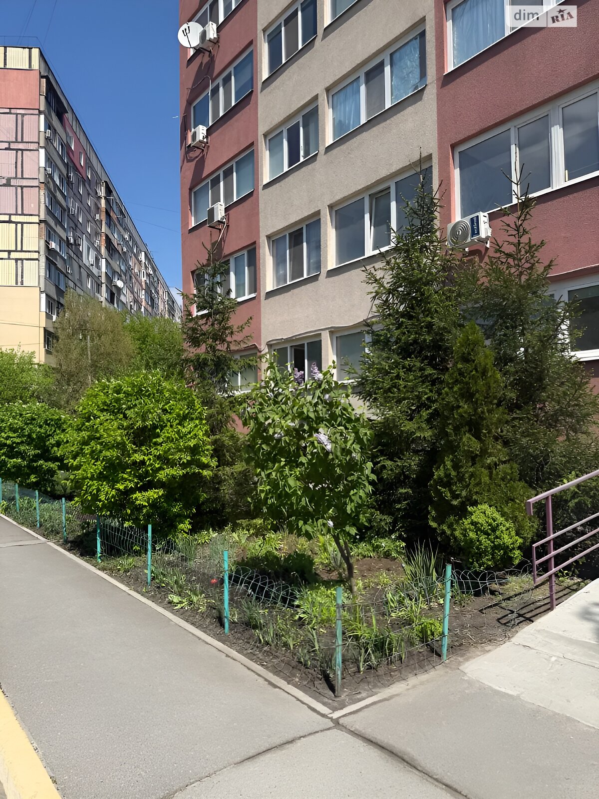 Продажа трехкомнатной квартиры в Днепре, на ул. Большая Диивська 24А, район Красный Камень фото 1 Продажа трехкомнатной квартиры в Днепре, на ул. Большая Диивська 24А, район Красный Камень фото 1