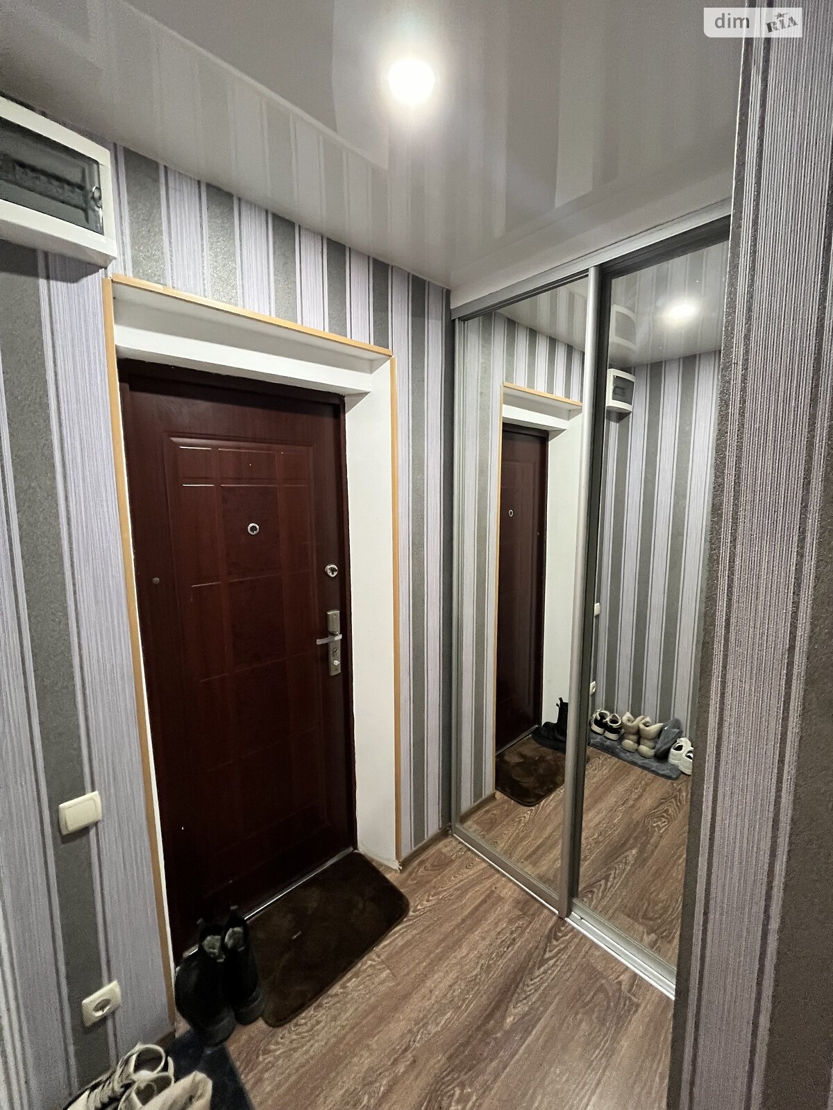 Продаж однокімнатної квартири в Дніпрі, на мас. Червоний Камінь 10, район Червоний Камінь фото 1 Продаж однокімнатної квартири в Дніпрі, на мас. Червоний Камінь 10, район Червоний Камінь фото 1