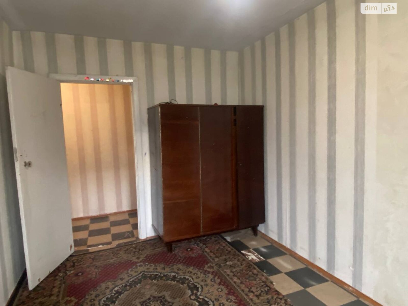 Продаж трикімнатної квартири в Дніпрі, на мас. Червоний Камінь 5, район Червоний Камінь фото 1 Продаж трикімнатної квартири в Дніпрі, на мас. Червоний Камінь 5, район Червоний Камінь фото 1