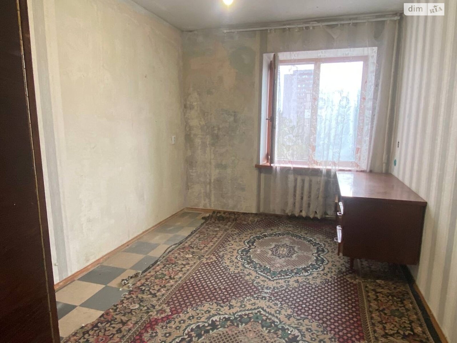 Продажа трехкомнатной квартиры в Днепре, на мас. Красный Камень 5, район Красный Камень фото 1