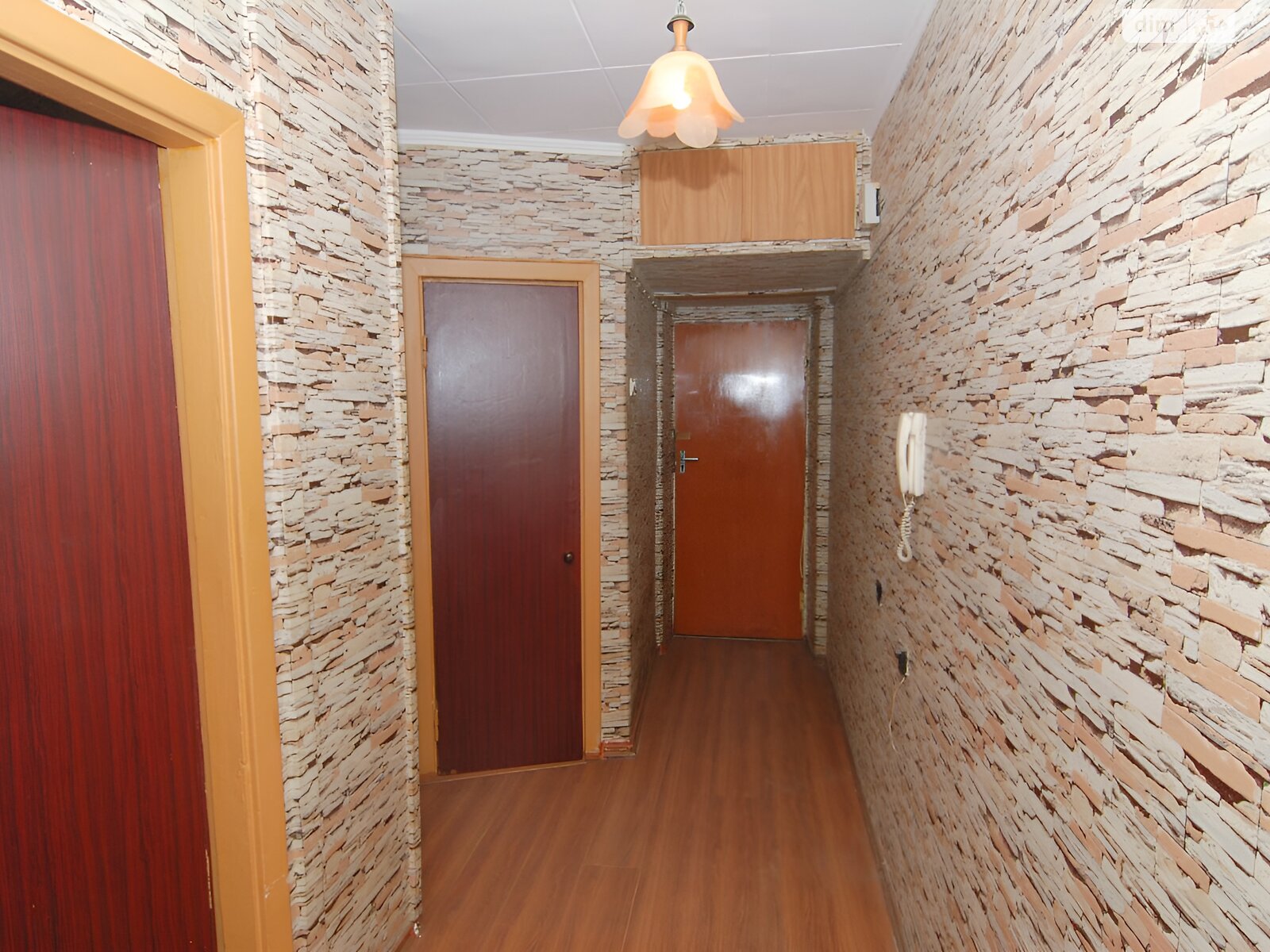 Продаж трикімнатної квартири в Дніпрі, на мас. Червоний Камінь 4, район Червоний Камінь фото 1 Продаж трикімнатної квартири в Дніпрі, на мас. Червоний Камінь 4, район Червоний Камінь фото 1