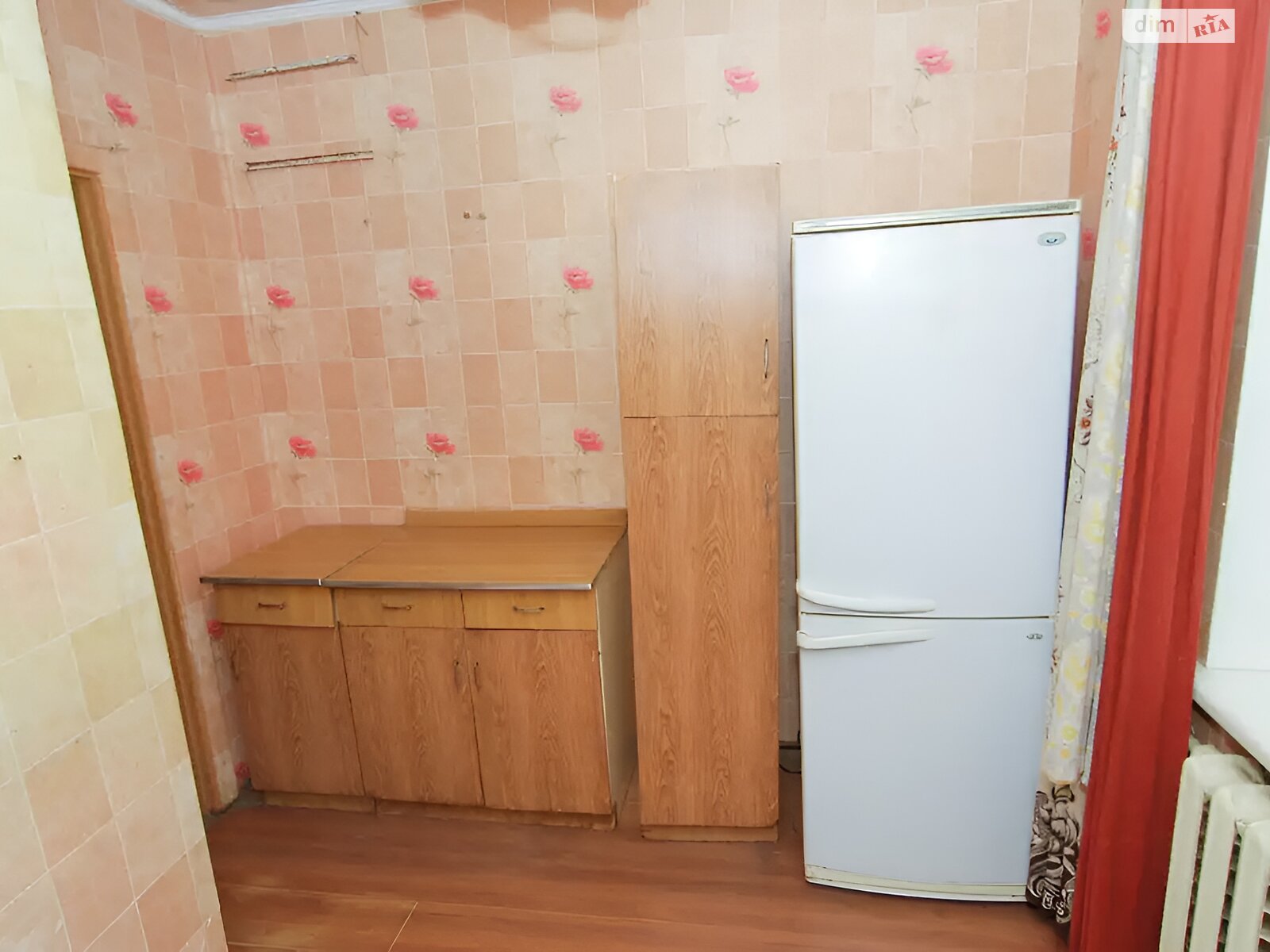 Продажа трехкомнатной квартиры в Днепре, на мас. Красный Камень 4, район Красный Камень фото 1