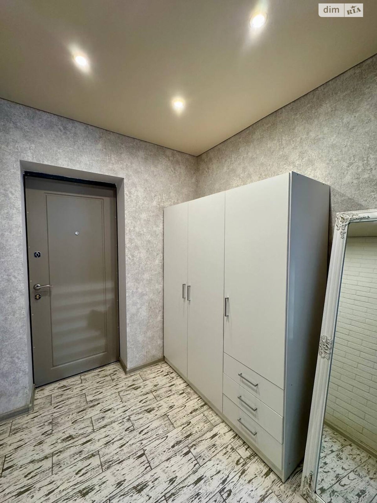 Продажа однокомнатной квартиры в Днепре, на бул. Рубиновый 7, район Красный Камень фото 1 Продажа однокомнатной квартиры в Днепре, на бул. Рубиновый 7, район Красный Камень фото 1