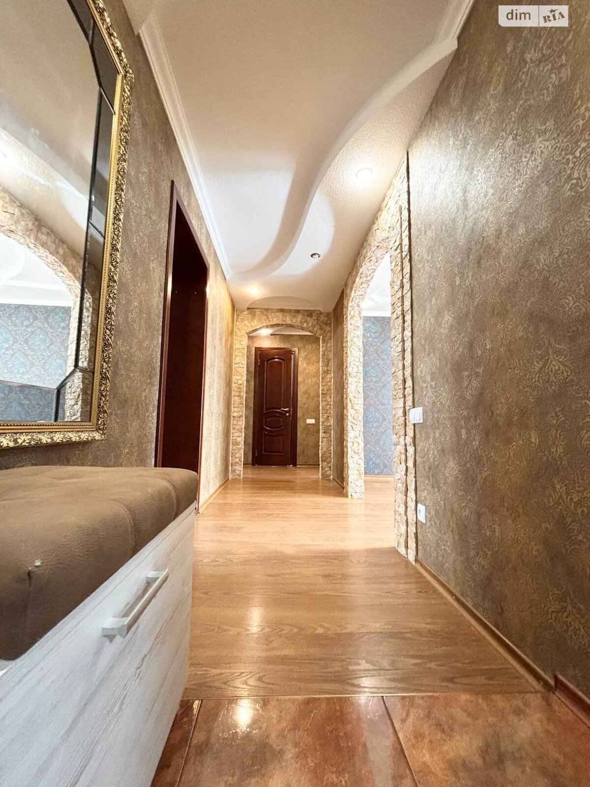 Продаж чотирикімнатної квартири в Дніпрі, на вул. Савкіна 6, район Червоний Камінь фото 1 Продаж чотирикімнатної квартири в Дніпрі, на вул. Савкіна 6, район Червоний Камінь фото 1