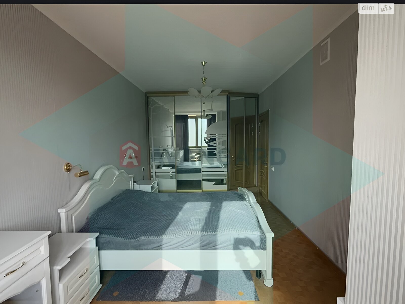Продажа трехкомнатной квартиры в Днепре, на спуск Крутогорная 9, фото 1 Продажа трехкомнатной квартиры в Днепре, на спуск Крутогорная 9, фото 1