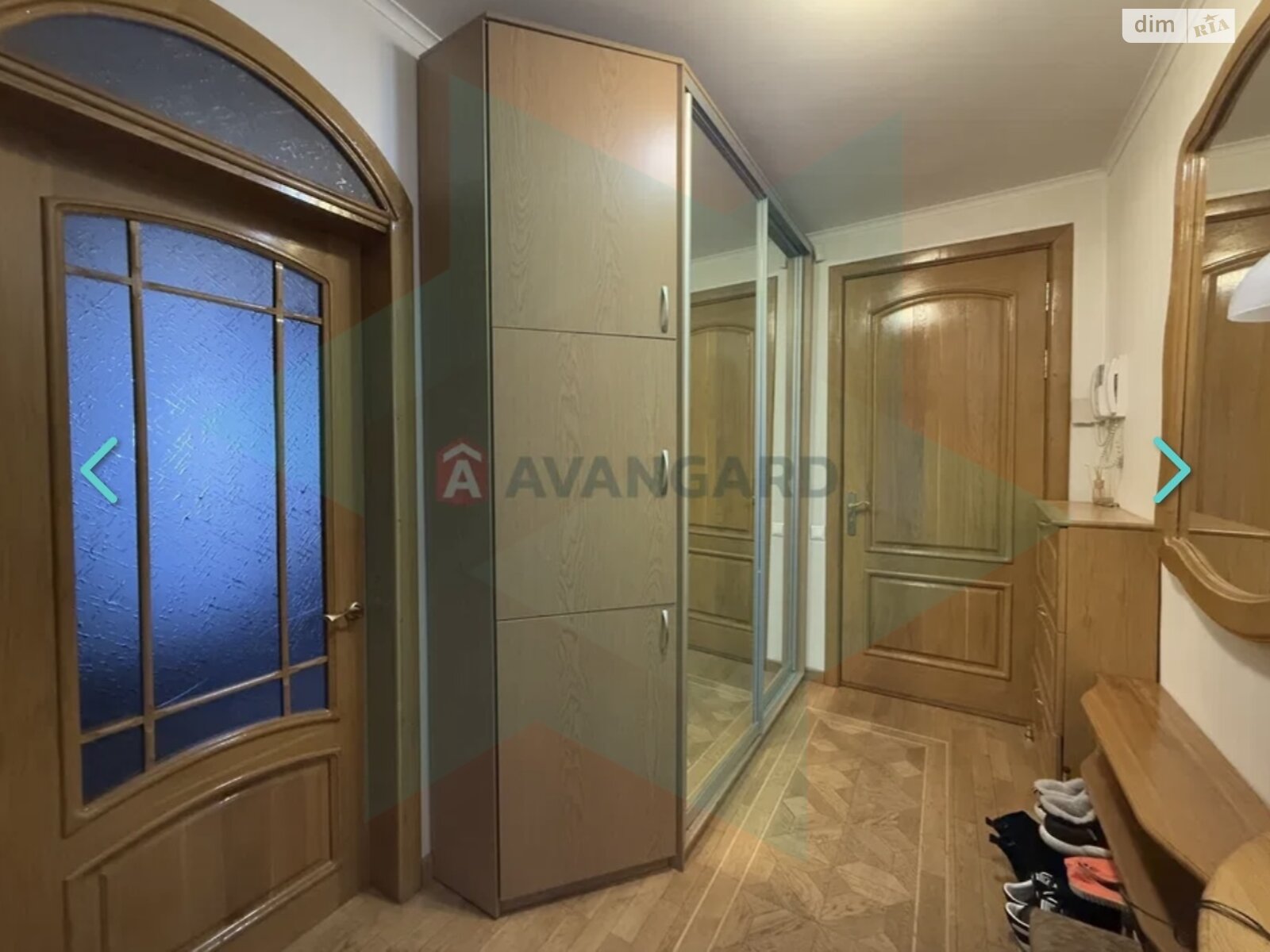 Продажа трехкомнатной квартиры в Днепре, на спуск Крутогорная 9, фото 1 Продажа трехкомнатной квартиры в Днепре, на спуск Крутогорная 9, фото 1