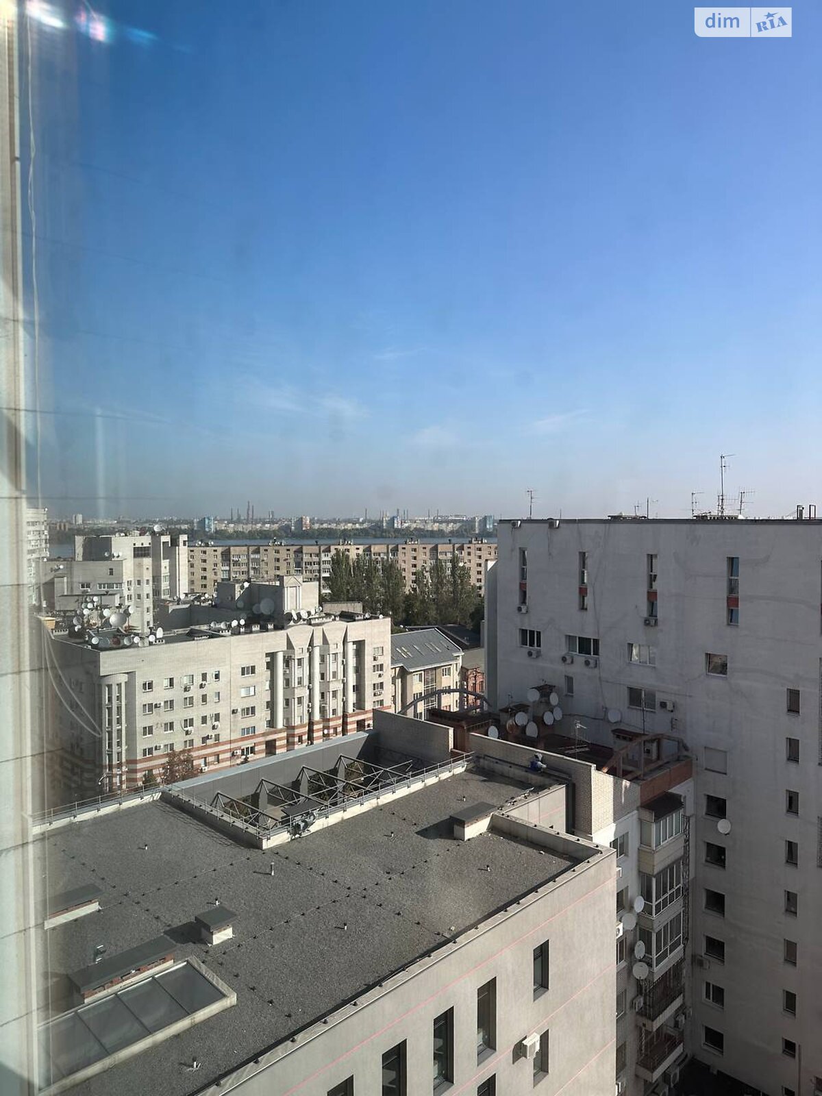 Продажа трехкомнатной квартиры в Днепре, на ул. Крутогорный 18, фото 1
