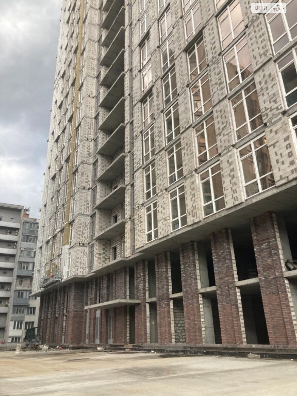 Продажа трехкомнатной квартиры в Днепре, на ул. Крутогорный 18, фото 1