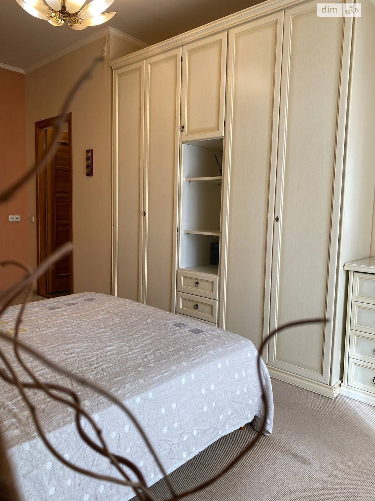 Продажа двухкомнатной квартиры в Днепре, на ул. Архитектора Олега Петрова 21, район Лагерный фото 1 Продажа двухкомнатной квартиры в Днепре, на ул. Архитектора Олега Петрова 21, район Лагерный фото 1