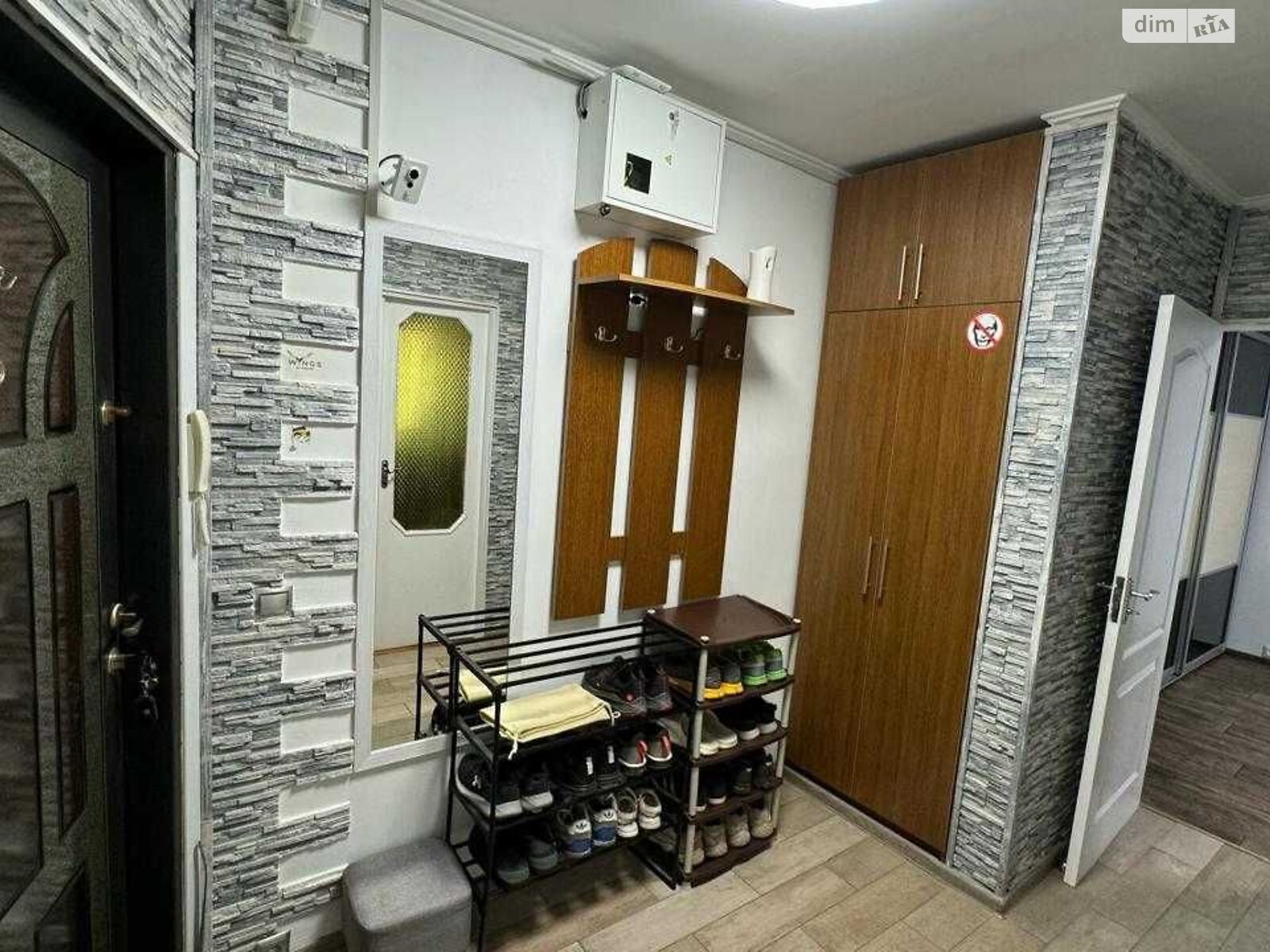 Продаж однокімнатної квартири в Дніпрі, на вул. Магдалинівська 24, район Лісопарк фото 1 Продаж однокімнатної квартири в Дніпрі, на вул. Магдалинівська 24, район Лісопарк фото 1