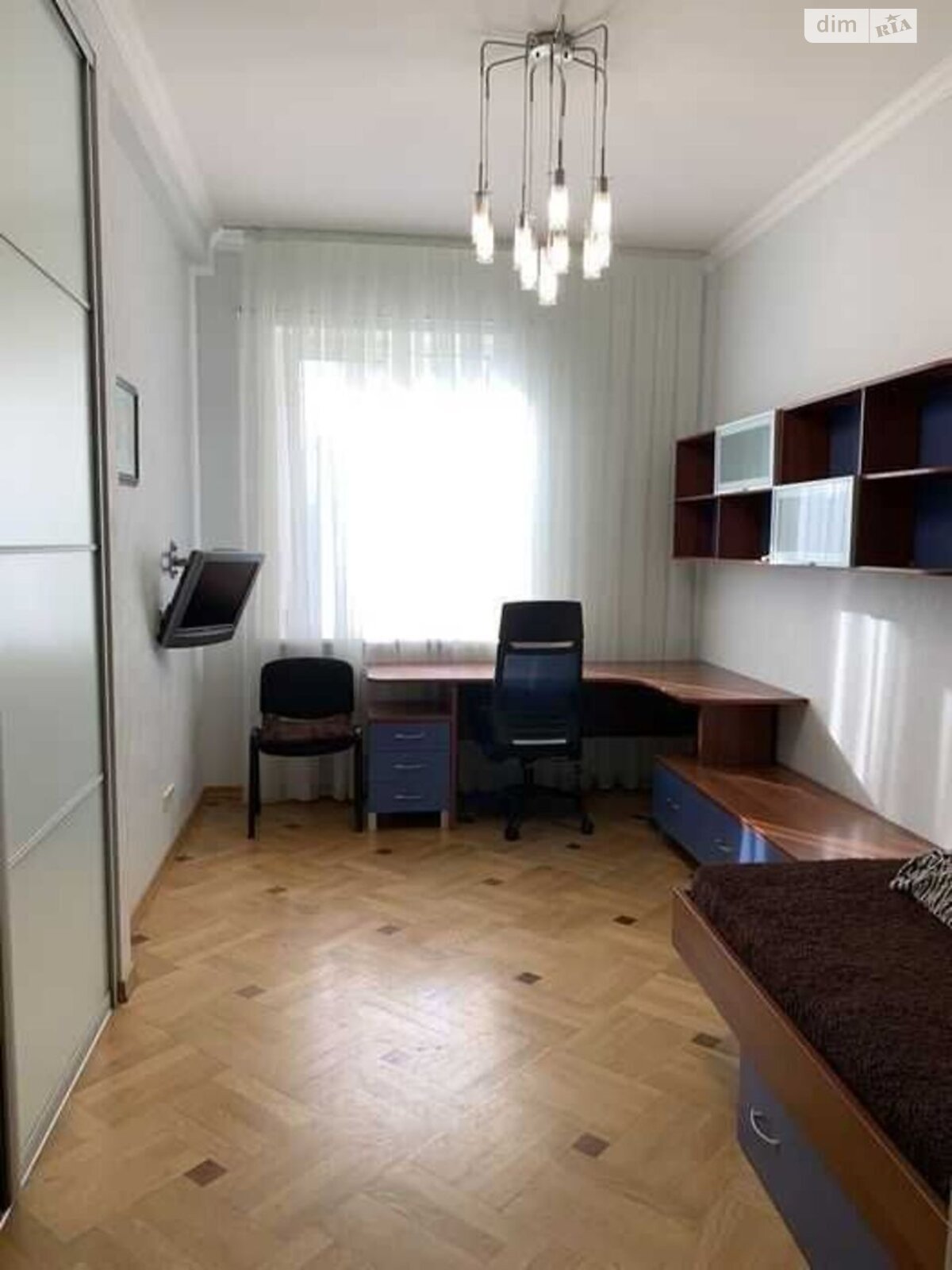 Продажа четырехкомнатной квартиры в Днепре, на ул. Левка Лукьяненко 21А, фото 1 Продажа четырехкомнатной квартиры в Днепре, на ул. Левка Лукьяненко 21А, фото 1