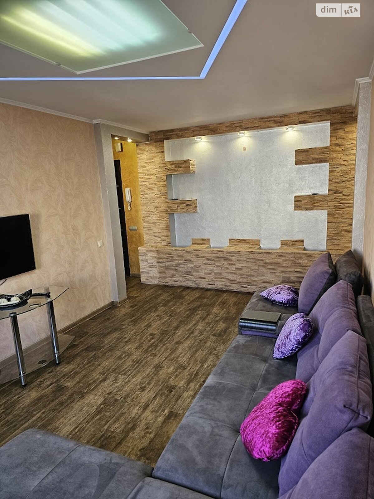 Продажа трехкомнатной квартиры в Днепре, на ул. Березинская, район Левобережный фото 1 Продажа трехкомнатной квартиры в Днепре, на ул. Березинская, район Левобережный фото 1