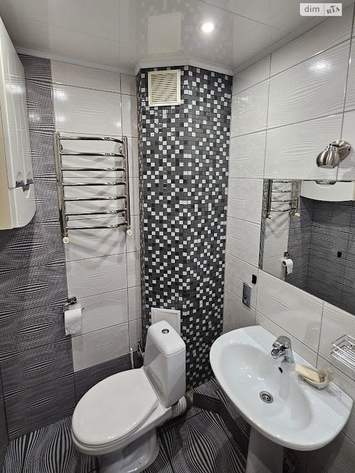 Продажа трехкомнатной квартиры в Днепре, на ул. Березинская, район Левобережный фото 1 Продажа трехкомнатной квартиры в Днепре, на ул. Березинская, район Левобережный фото 1