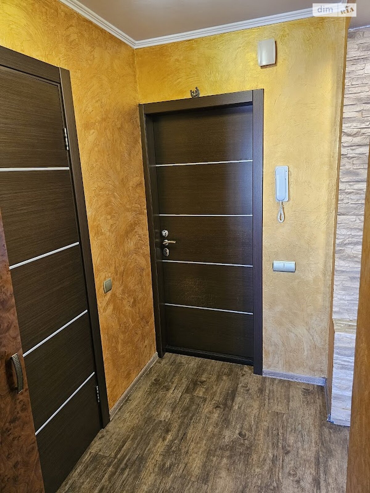 Продажа трехкомнатной квартиры в Днепре, на ул. Березинская, район Левобережный фото 1 Продажа трехкомнатной квартиры в Днепре, на ул. Березинская, район Левобережный фото 1