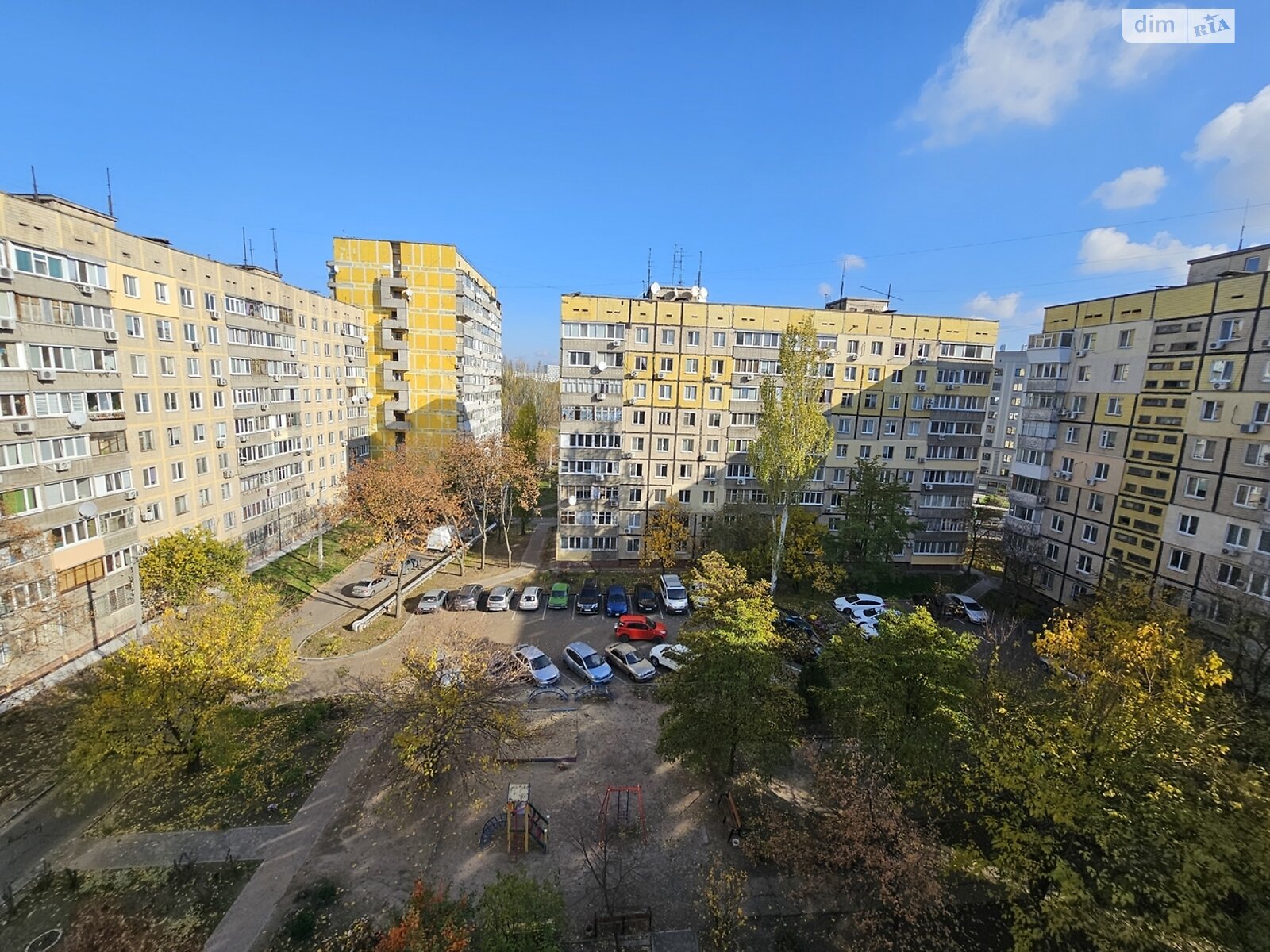 Продажа трехкомнатной квартиры в Днепре, на ул. Березинская, район Левобережный фото 1