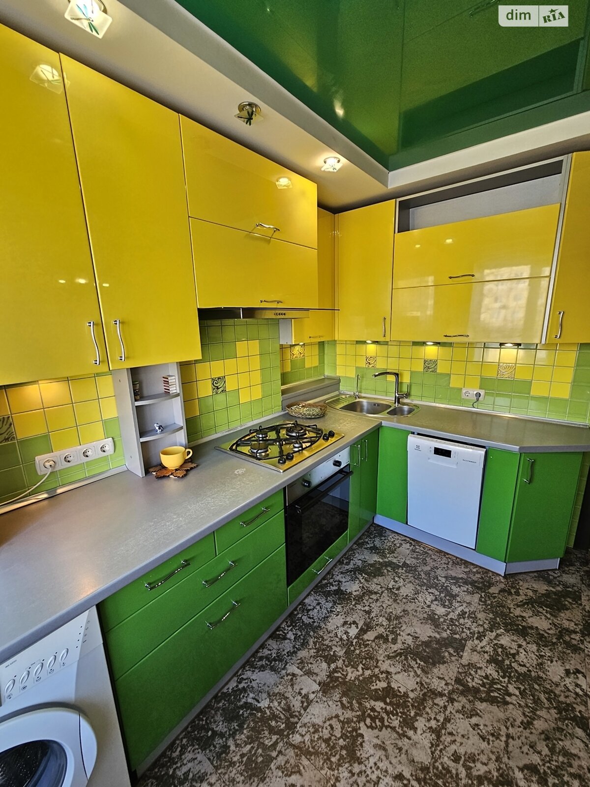 Продаж трикімнатної квартири в Дніпрі, на вул. Березинська, район Лівобережний фото 1