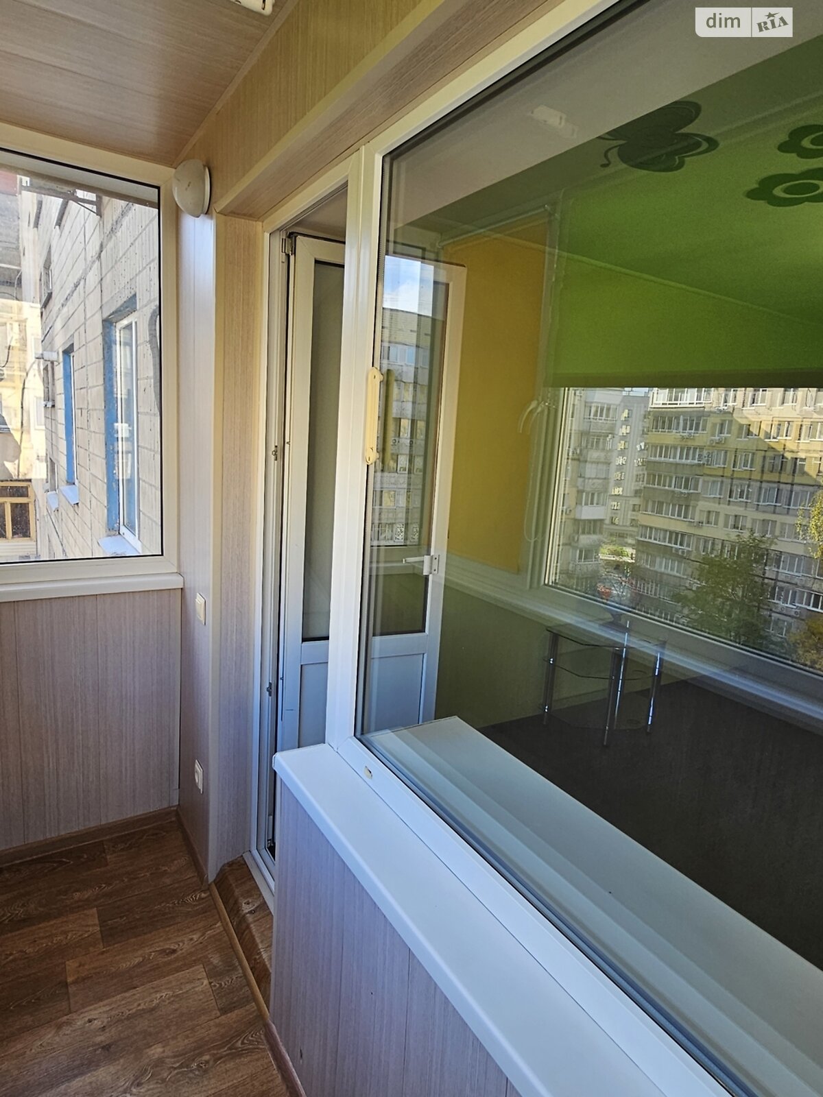 Продаж трикімнатної квартири в Дніпрі, на вул. Березинська, район Лівобережний фото 1