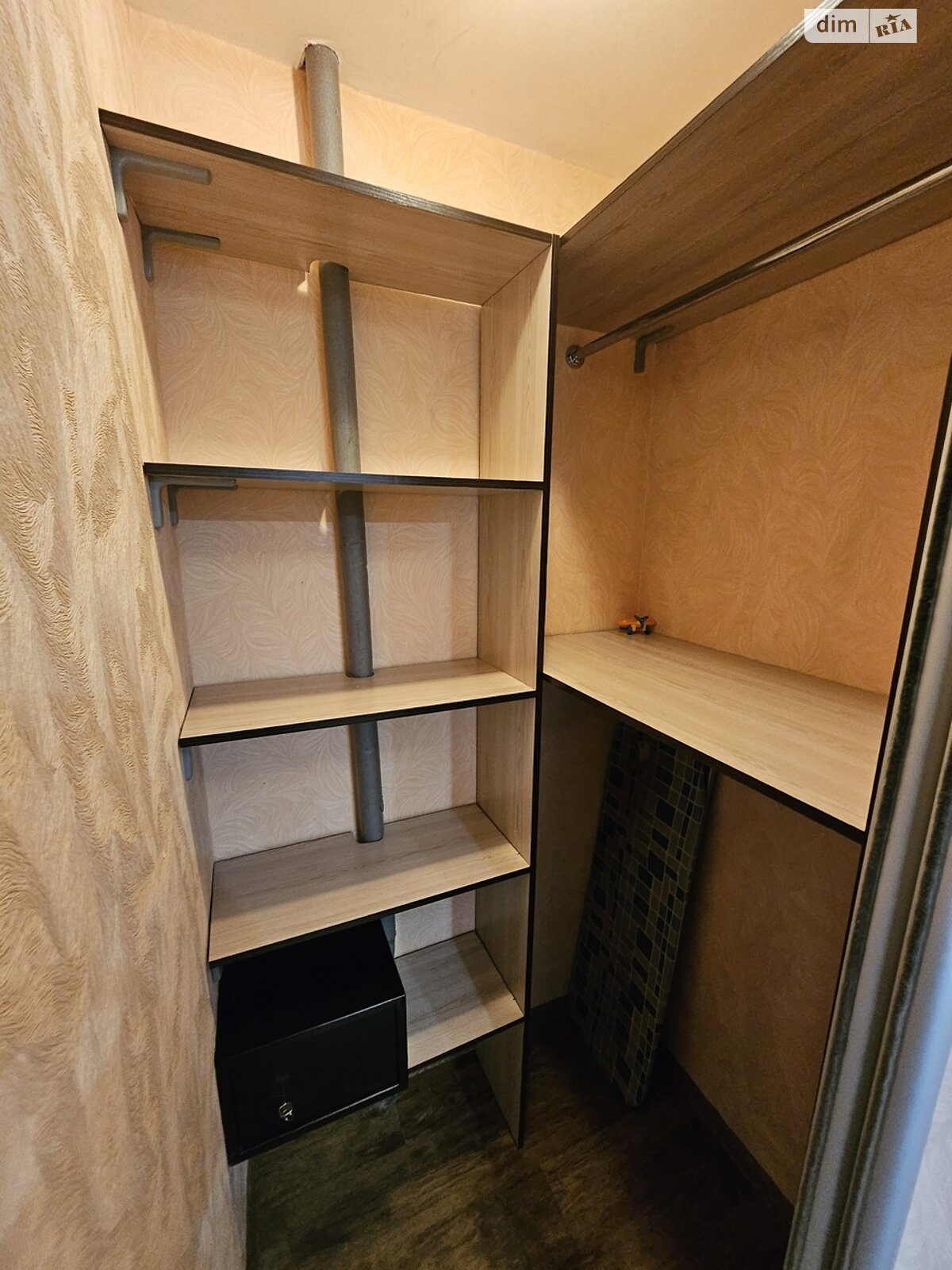 Продаж трикімнатної квартири в Дніпрі, на вул. Березинська, район Лівобережний фото 1