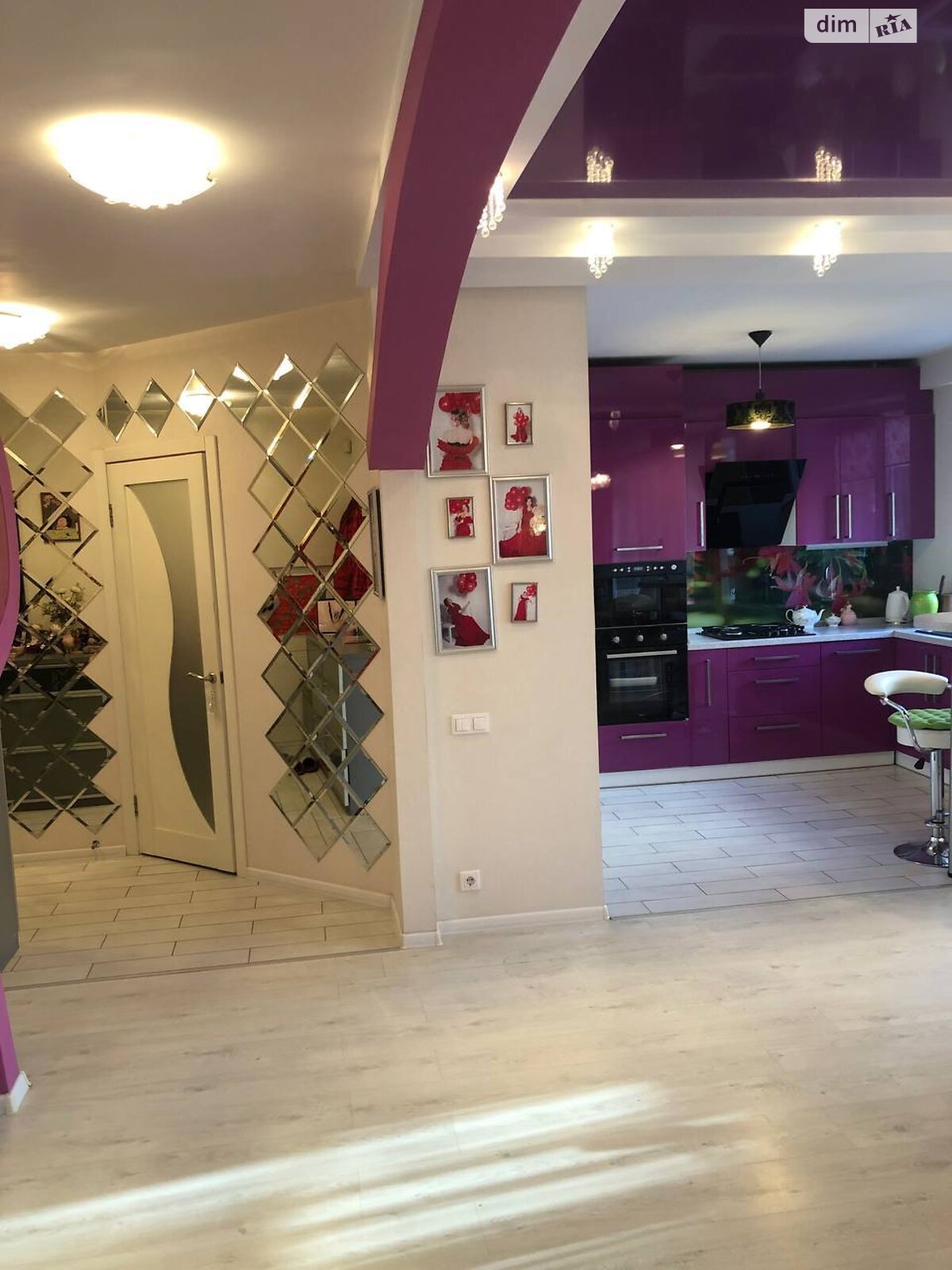 Продаж трикімнатної квартири в Дніпрі, на просп. Миру, район Лівобережний фото 1 Продаж трикімнатної квартири в Дніпрі, на просп. Миру, район Лівобережний фото 1