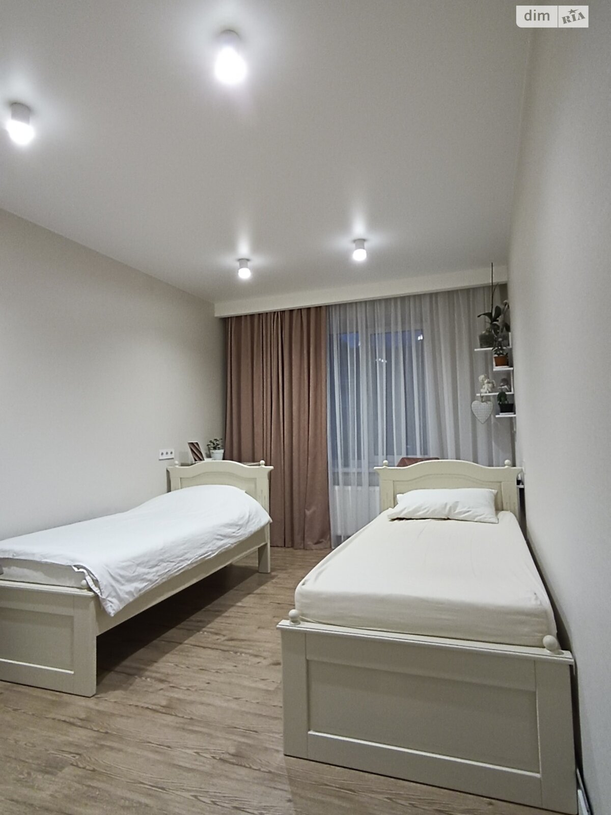 Продаж двокімнатної квартири в Дніпрі, на просп. Миру 2К, район Лівобережний фото 1