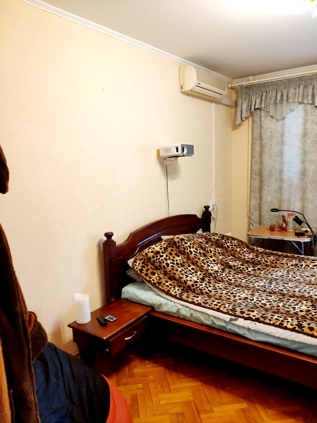 Продажа четырехкомнатной квартиры в Днепре, на просп. Мира 6, район Левобережный фото 1