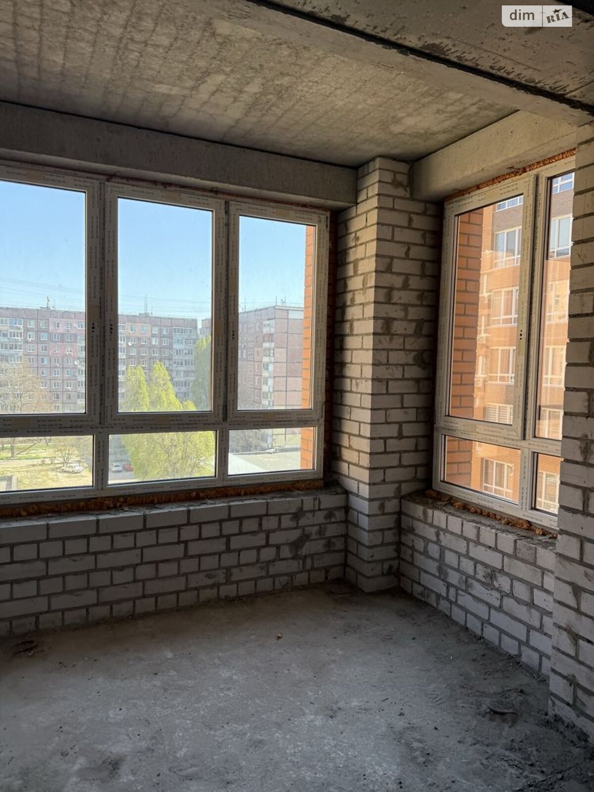 Продажа трехкомнатной квартиры в Днепре, на просп. Мира 2К, район Левобережный фото 1 Продажа трехкомнатной квартиры в Днепре, на просп. Мира 2К, район Левобережный фото 1