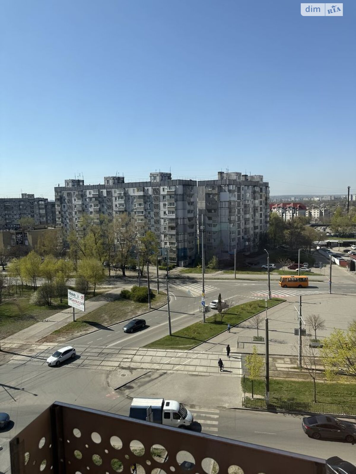Продажа трехкомнатной квартиры в Днепре, на просп. Мира 2К, район Левобережный фото 1 Продажа трехкомнатной квартиры в Днепре, на просп. Мира 2К, район Левобережный фото 1