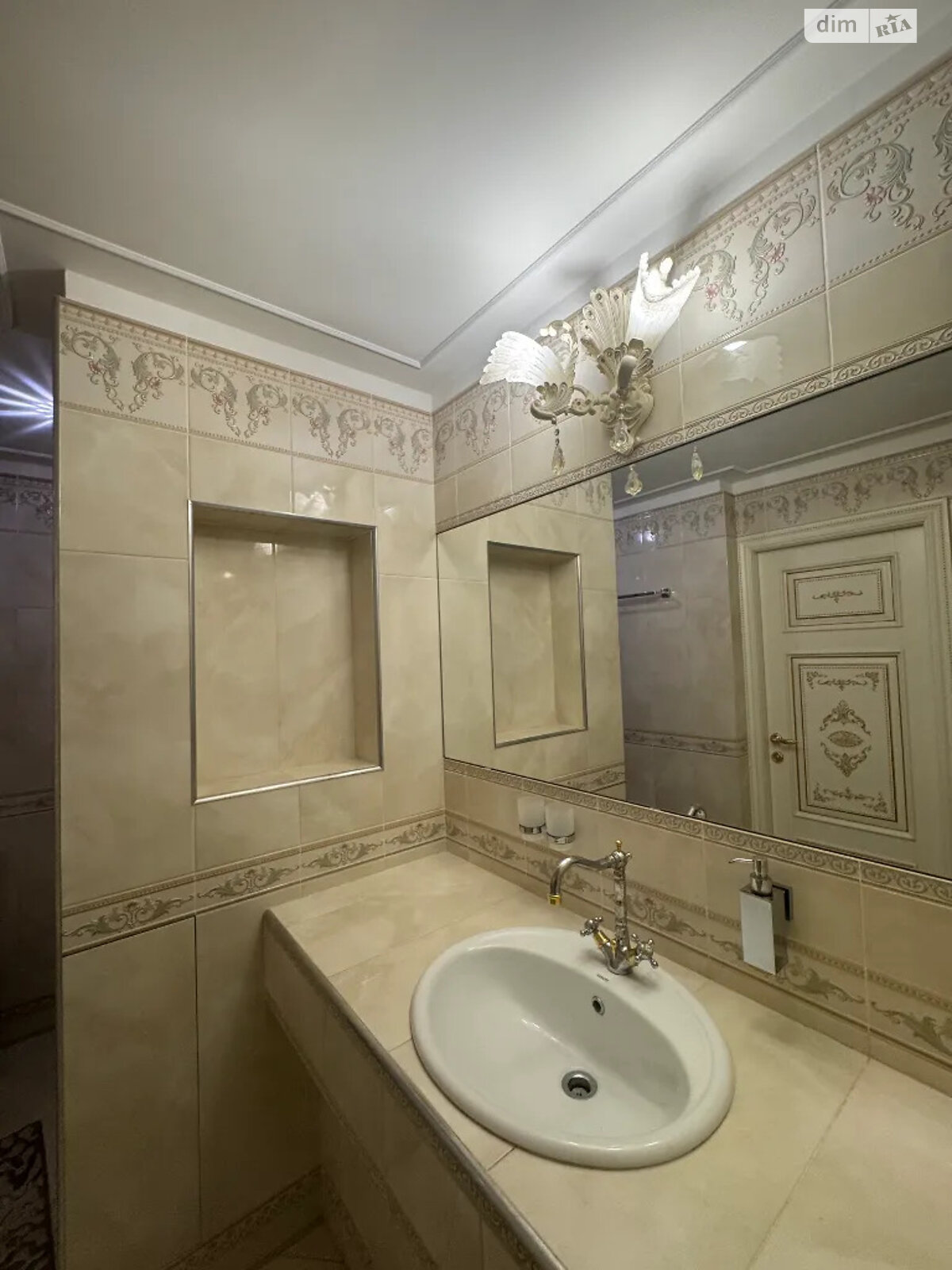 Продаж трикімнатної квартири в Дніпрі, на просп. Миру 4А, район Лівобережний фото 1 Продаж трикімнатної квартири в Дніпрі, на просп. Миру 4А, район Лівобережний фото 1
