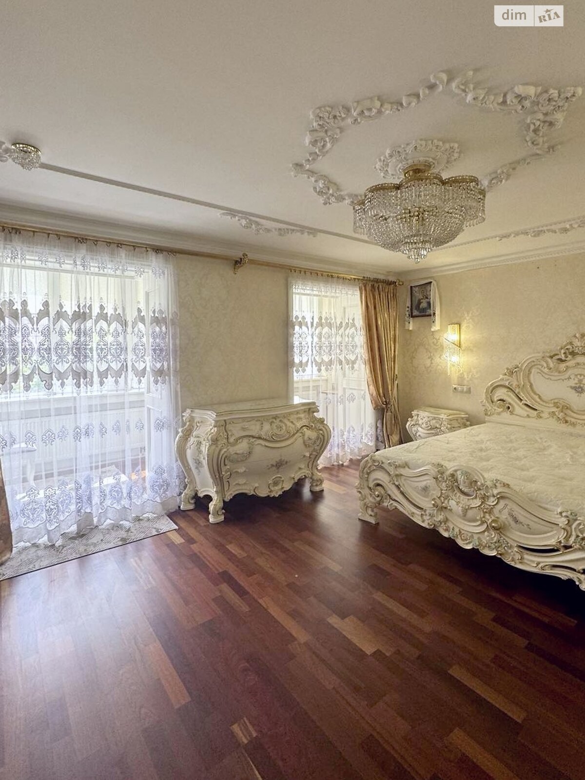 Продаж трикімнатної квартири в Дніпрі, на просп. Миру 4А, район Лівобережний фото 1 Продаж трикімнатної квартири в Дніпрі, на просп. Миру 4А, район Лівобережний фото 1