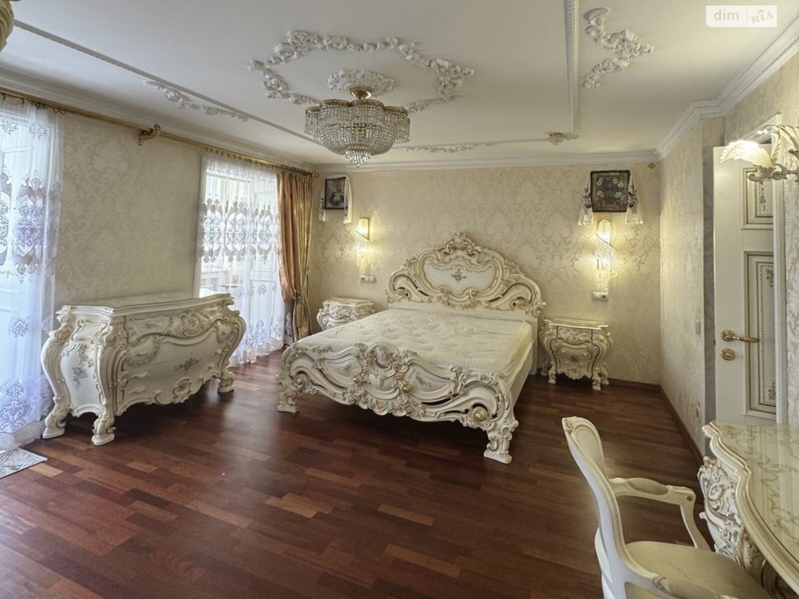Продаж трикімнатної квартири в Дніпрі, на просп. Миру 4А, район Лівобережний фото 1 Продаж трикімнатної квартири в Дніпрі, на просп. Миру 4А, район Лівобережний фото 1