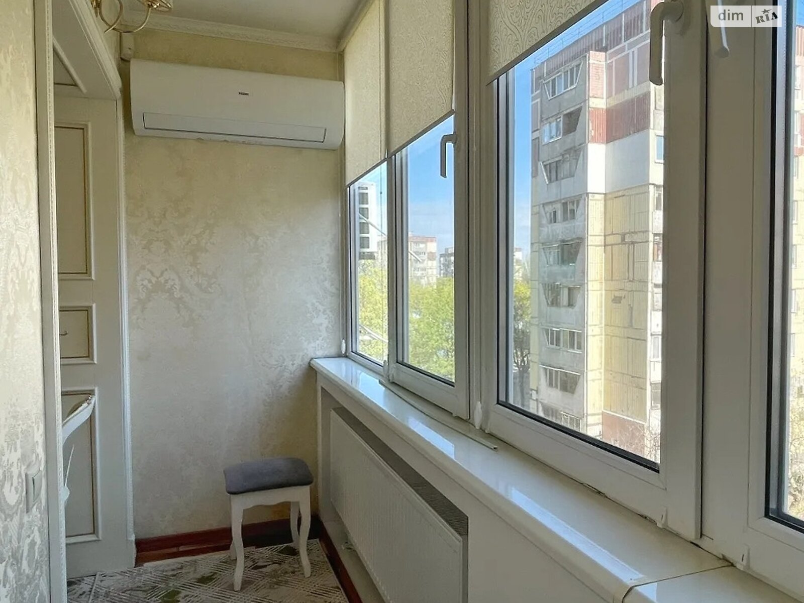 Продаж трикімнатної квартири в Дніпрі, на просп. Миру 4А, район Лівобережний фото 1 Продаж трикімнатної квартири в Дніпрі, на просп. Миру 4А, район Лівобережний фото 1