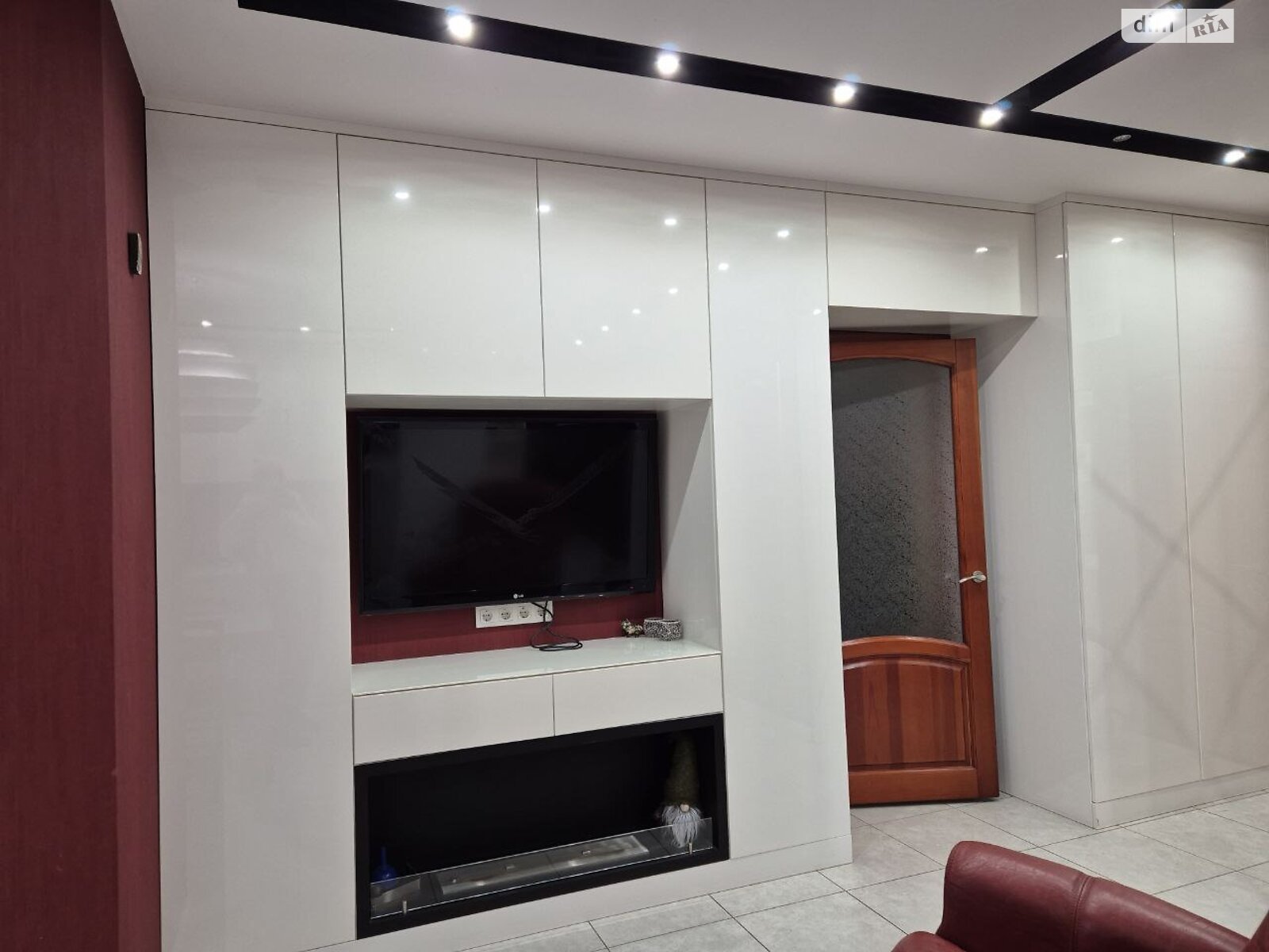 Продажа двухкомнатной квартиры в Днепре, на просп. Мира, район Левобережный фото 1 Продажа двухкомнатной квартиры в Днепре, на просп. Мира, район Левобережный фото 1