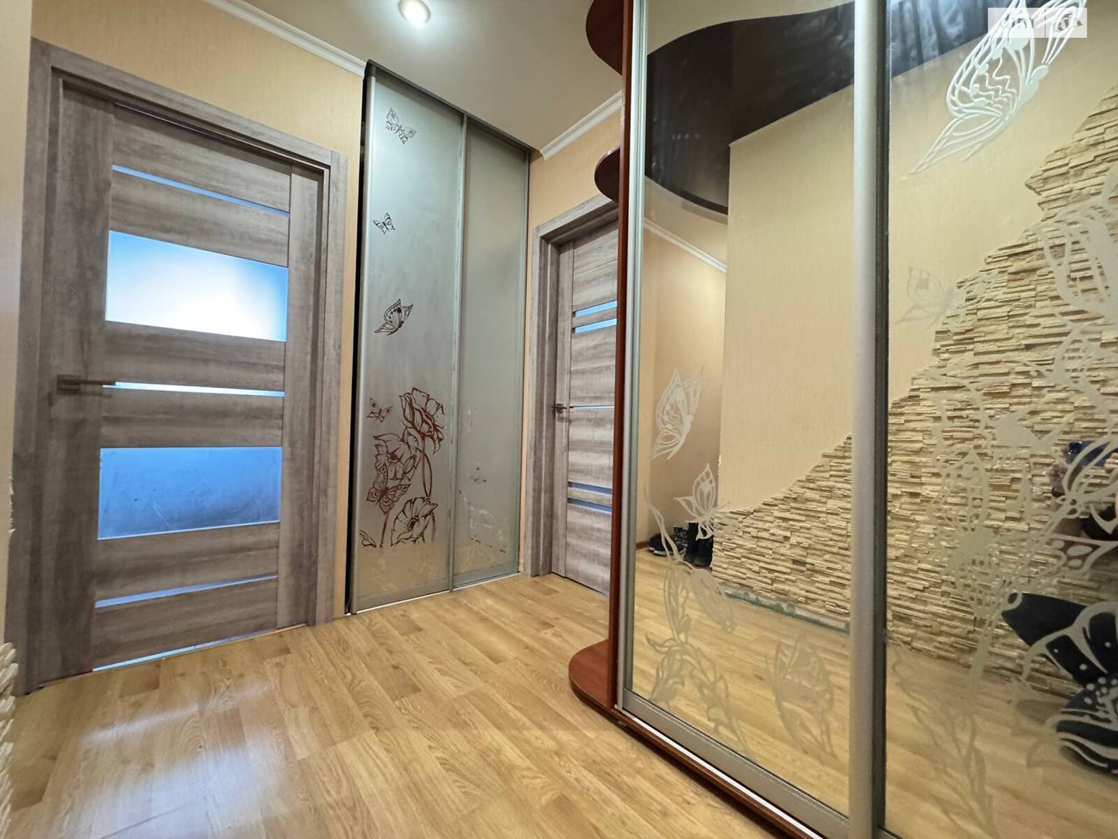 Продажа двухкомнатной квартиры в Днепре, на просп. Мира 75, район Левобережный фото 1