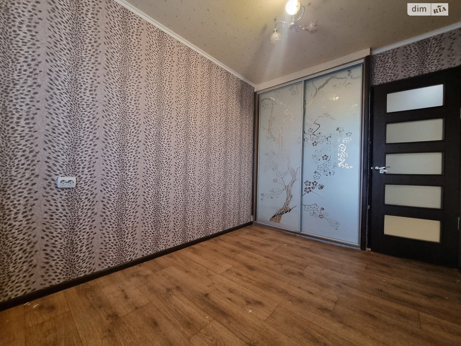 Продажа двухкомнатной квартиры в Днепре, на просп. Мира 18, район Левобережный фото 1 Продажа двухкомнатной квартиры в Днепре, на просп. Мира 18, район Левобережный фото 1