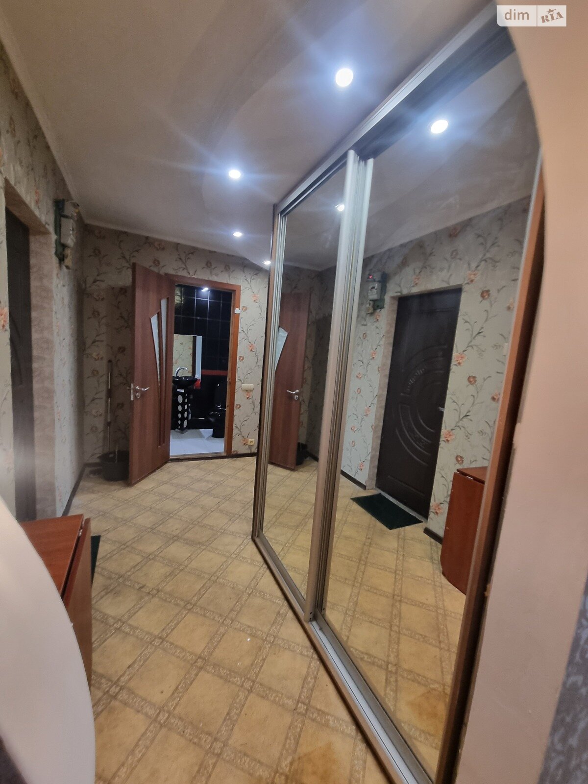 Продажа двухкомнатной квартиры в Днепре, на просп. Мира 18, район Левобережный фото 1 Продажа двухкомнатной квартиры в Днепре, на просп. Мира 18, район Левобережный фото 1