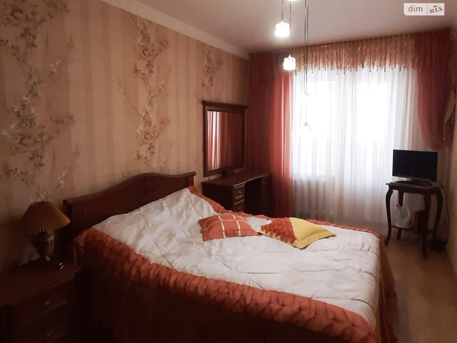 Продажа трехкомнатной квартиры в Днепре, на просп. Мира, район Левобережный фото 1 Продажа трехкомнатной квартиры в Днепре, на просп. Мира, район Левобережный фото 1