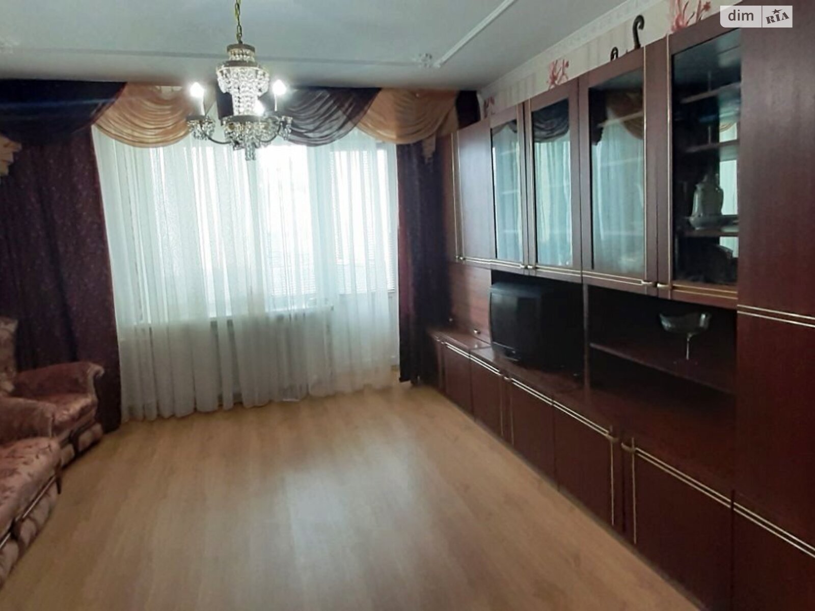 Продажа трехкомнатной квартиры в Днепре, на просп. Мира, район Левобережный фото 1 Продажа трехкомнатной квартиры в Днепре, на просп. Мира, район Левобережный фото 1