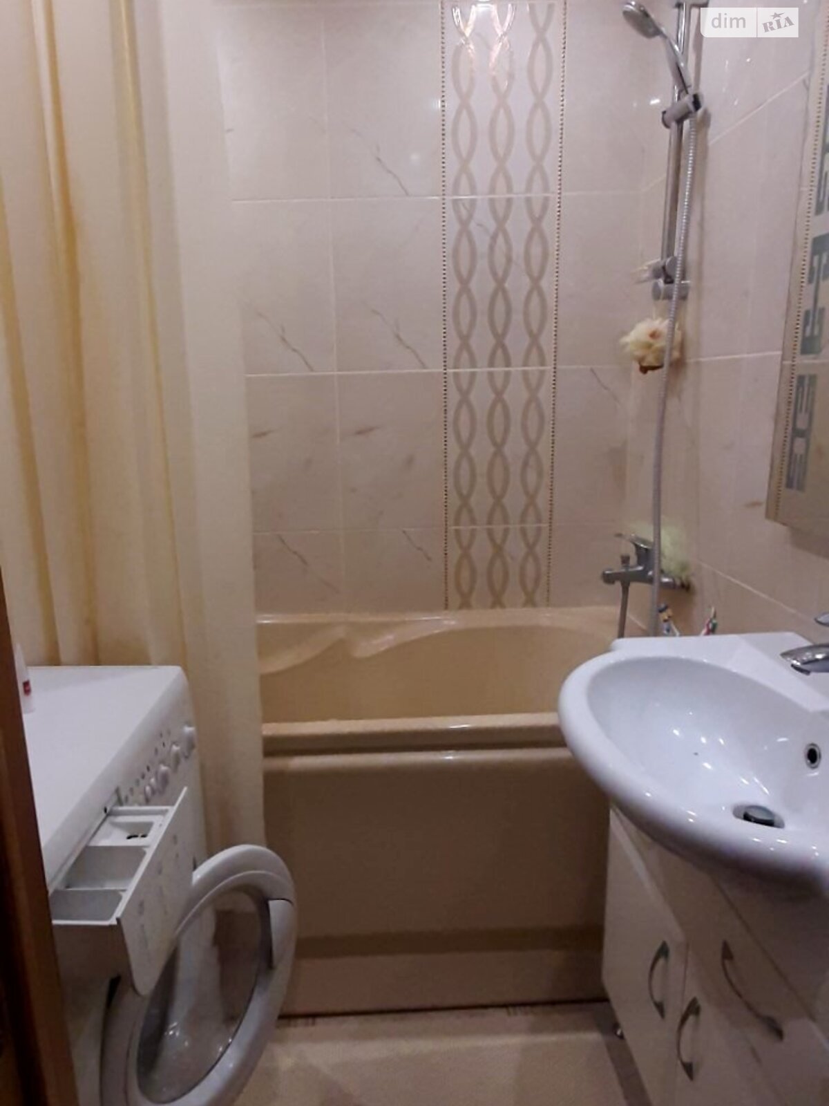 Продажа трехкомнатной квартиры в Днепре, на просп. Мира, район Левобережный фото 1 Продажа трехкомнатной квартиры в Днепре, на просп. Мира, район Левобережный фото 1