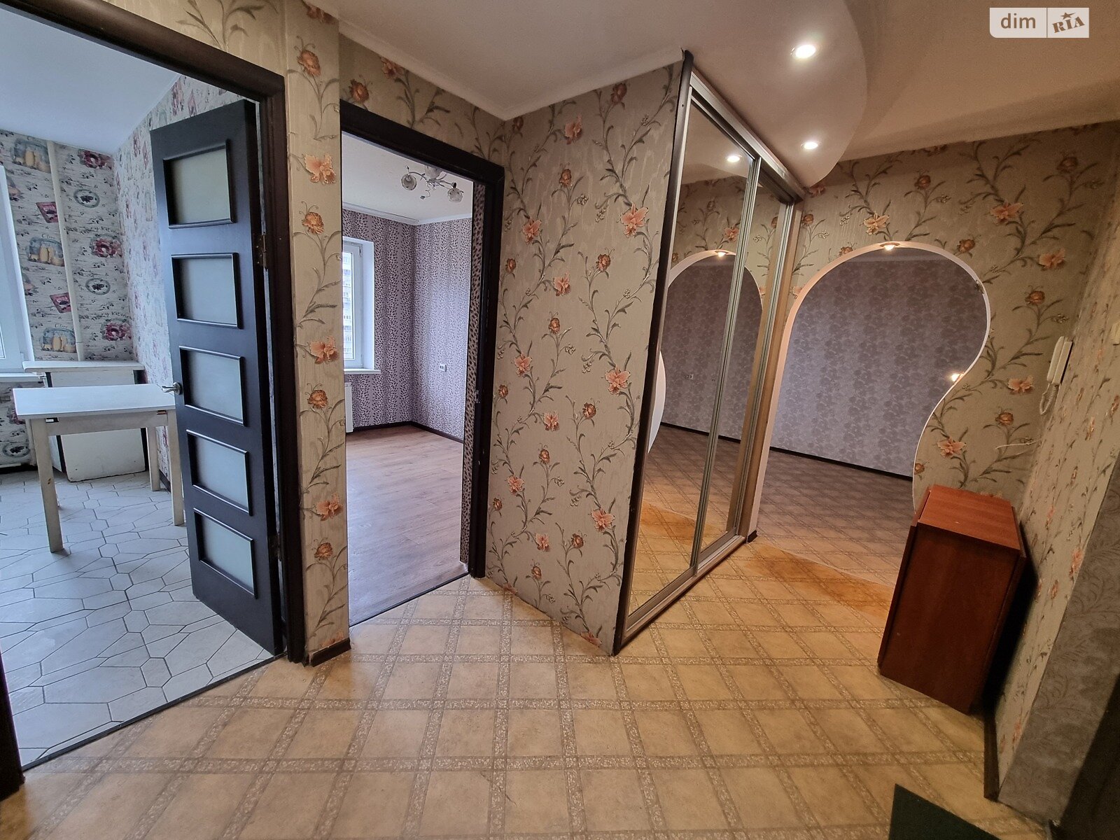 Продажа двухкомнатной квартиры в Днепре, на просп. Мира 18, район Левобережный фото 1 Продажа двухкомнатной квартиры в Днепре, на просп. Мира 18, район Левобережный фото 1