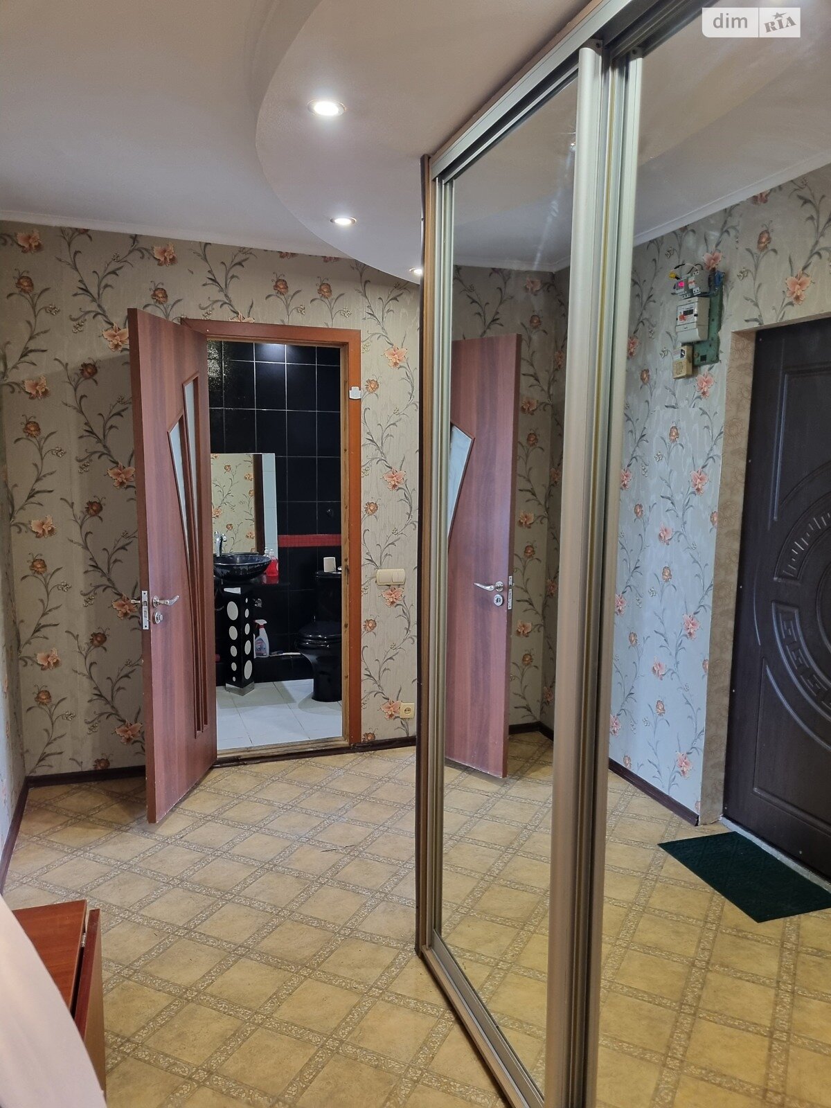 Продажа двухкомнатной квартиры в Днепре, на просп. Мира 18, район Левобережный фото 1 Продажа двухкомнатной квартиры в Днепре, на просп. Мира 18, район Левобережный фото 1