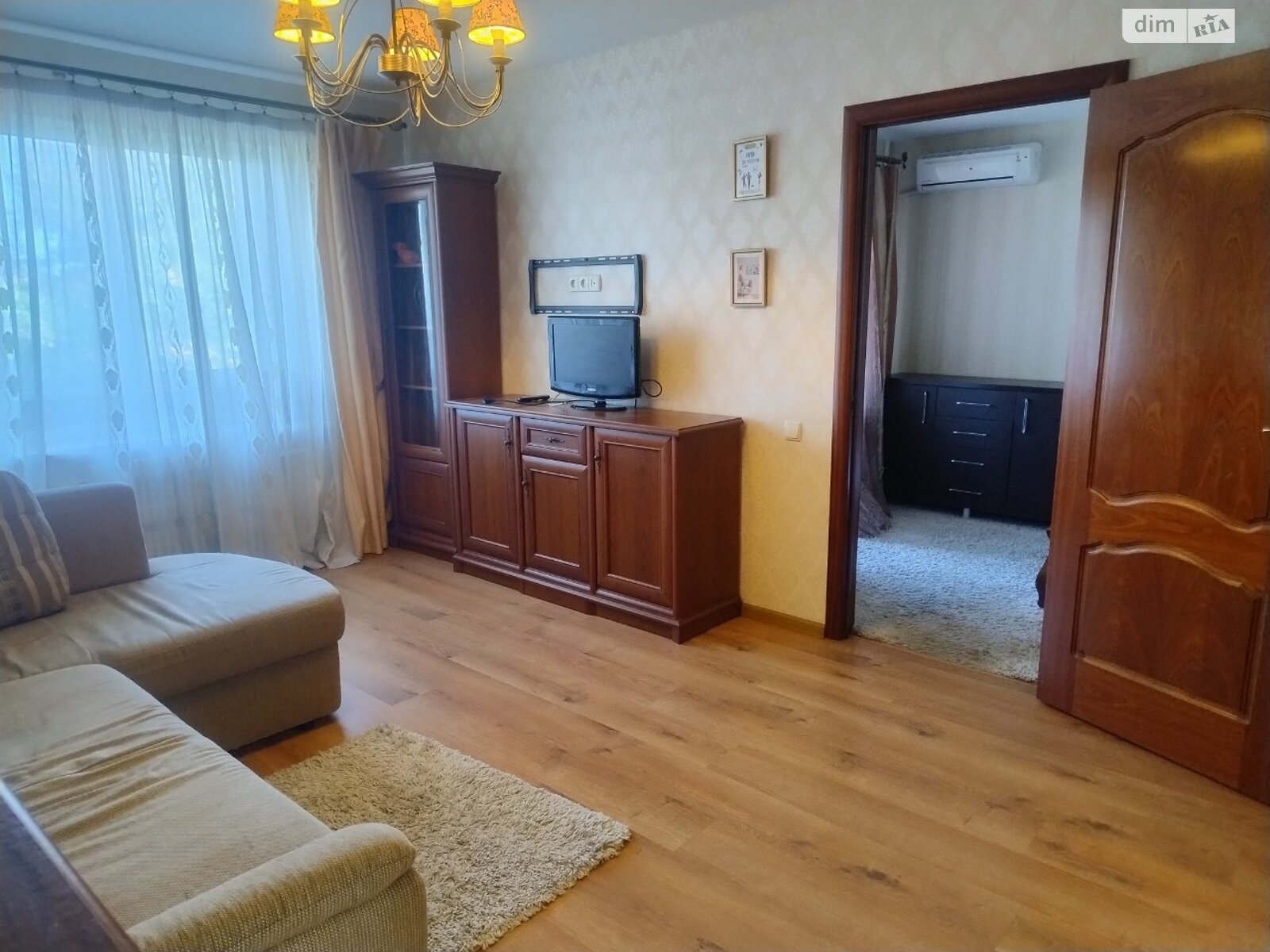 Продаж трикімнатної квартири в Дніпрі, на пров. Софії Крушельницької 5, район Лівобережний фото 1 Продаж трикімнатної квартири в Дніпрі, на пров. Софії Крушельницької 5, район Лівобережний фото 1