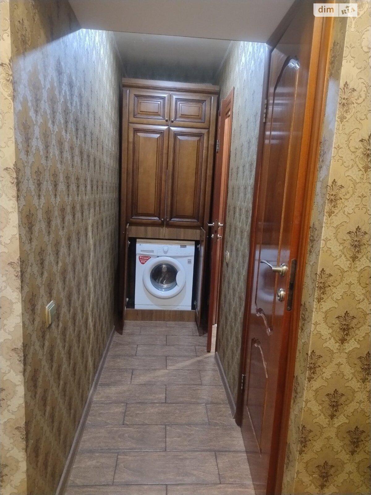 Продаж трикімнатної квартири в Дніпрі, на пров. Софії Крушельницької 5, район Лівобережний фото 1 Продаж трикімнатної квартири в Дніпрі, на пров. Софії Крушельницької 5, район Лівобережний фото 1