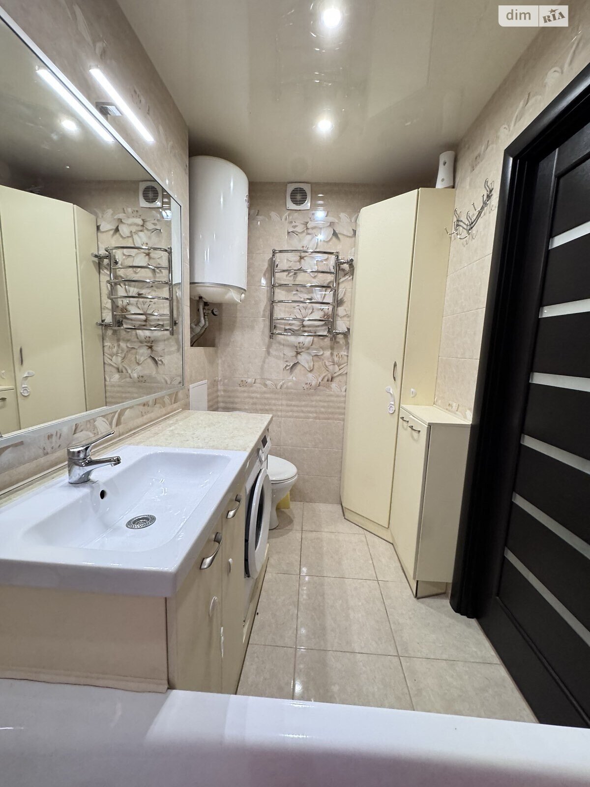 Продажа трехкомнатной квартиры в Днепре, на ул. Терещенковская 2, район Левобережный фото 1