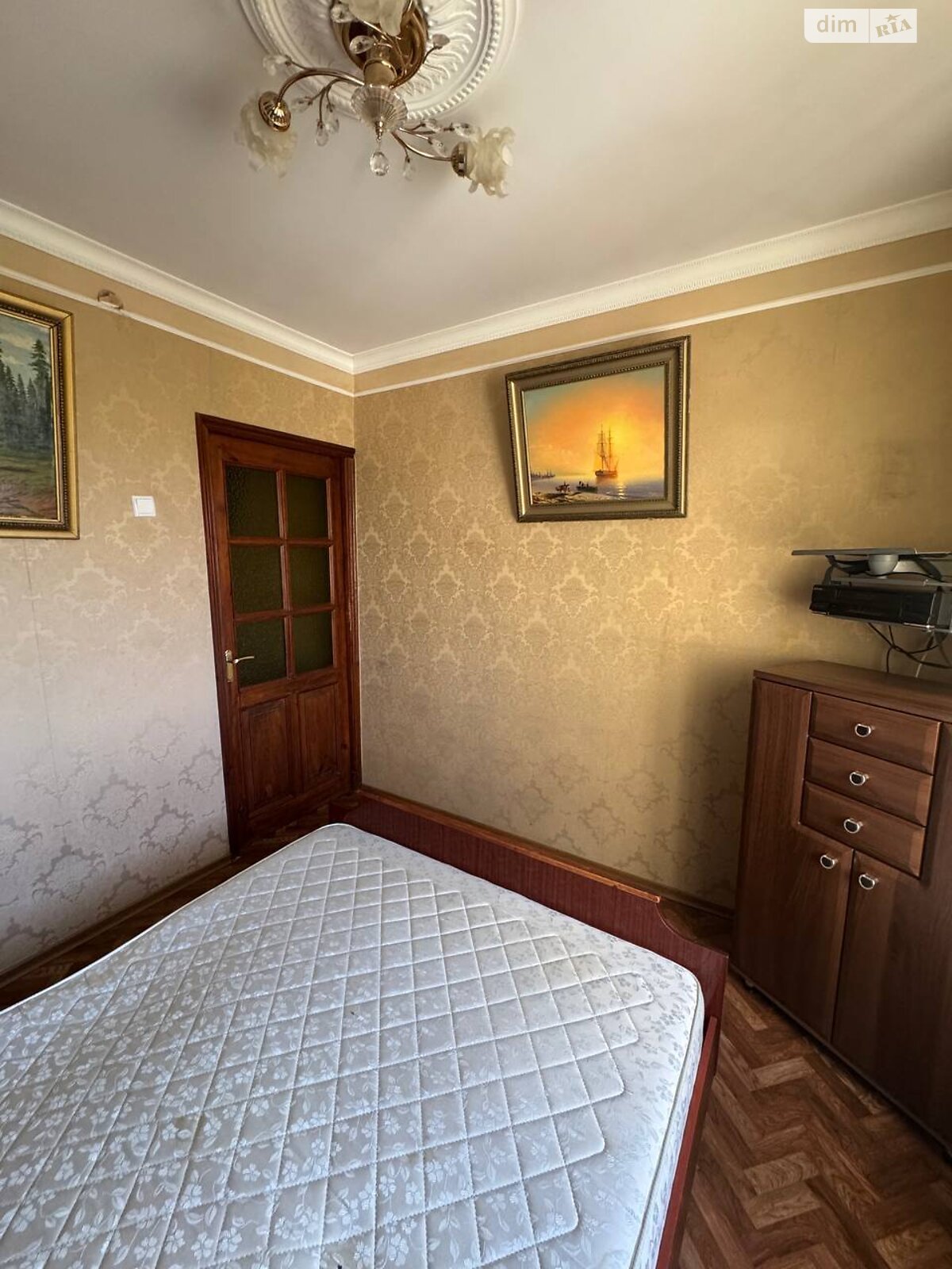 Продажа трехкомнатной квартиры в Днепре, на ул. Терещенковская 4, район Левобережный фото 1