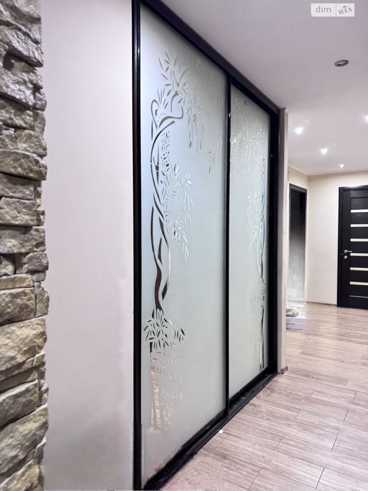 Продажа трехкомнатной квартиры в Днепре, на ул. Терещенковская 2, район Левобережный фото 1