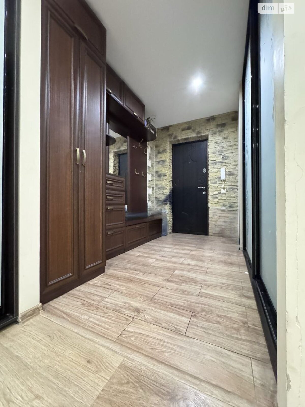 Продажа трехкомнатной квартиры в Днепре, на ул. Терещенковская 2, район Левобережный фото 1