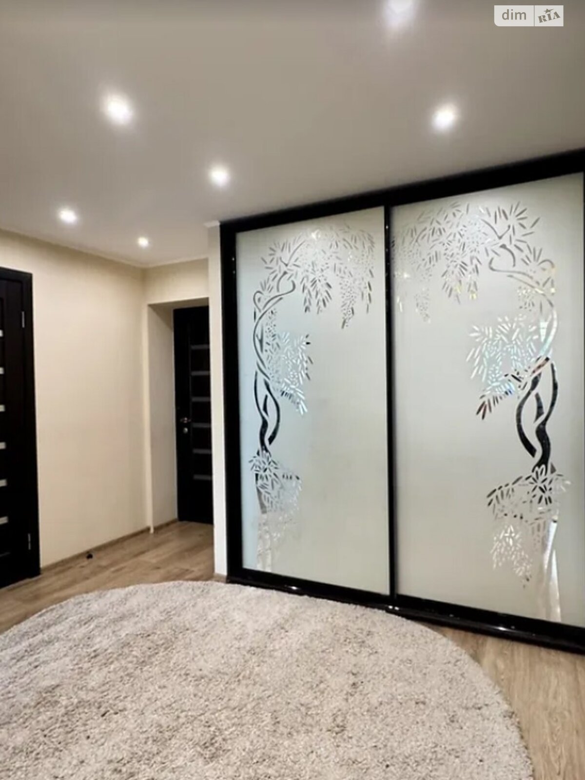 Продажа трехкомнатной квартиры в Днепре, на ул. Терещенковская 2, район Левобережный фото 1