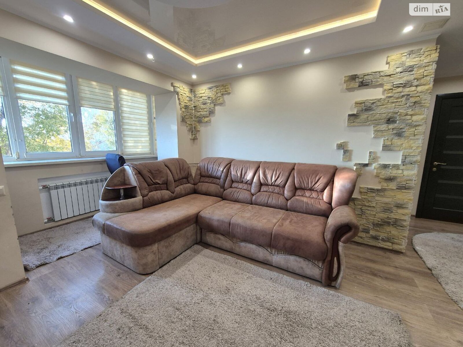 Продажа трехкомнатной квартиры в Днепре, на ул. Терещенковская 2, район Левобережный фото 1