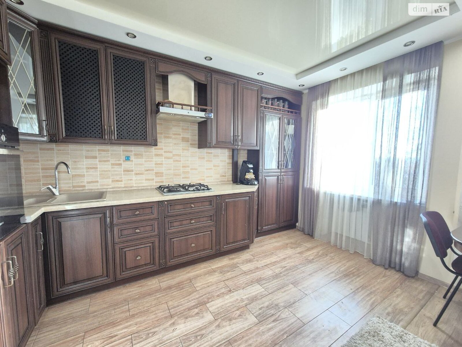 Продажа трехкомнатной квартиры в Днепре, на ул. Терещенковская 2, район Левобережный фото 1