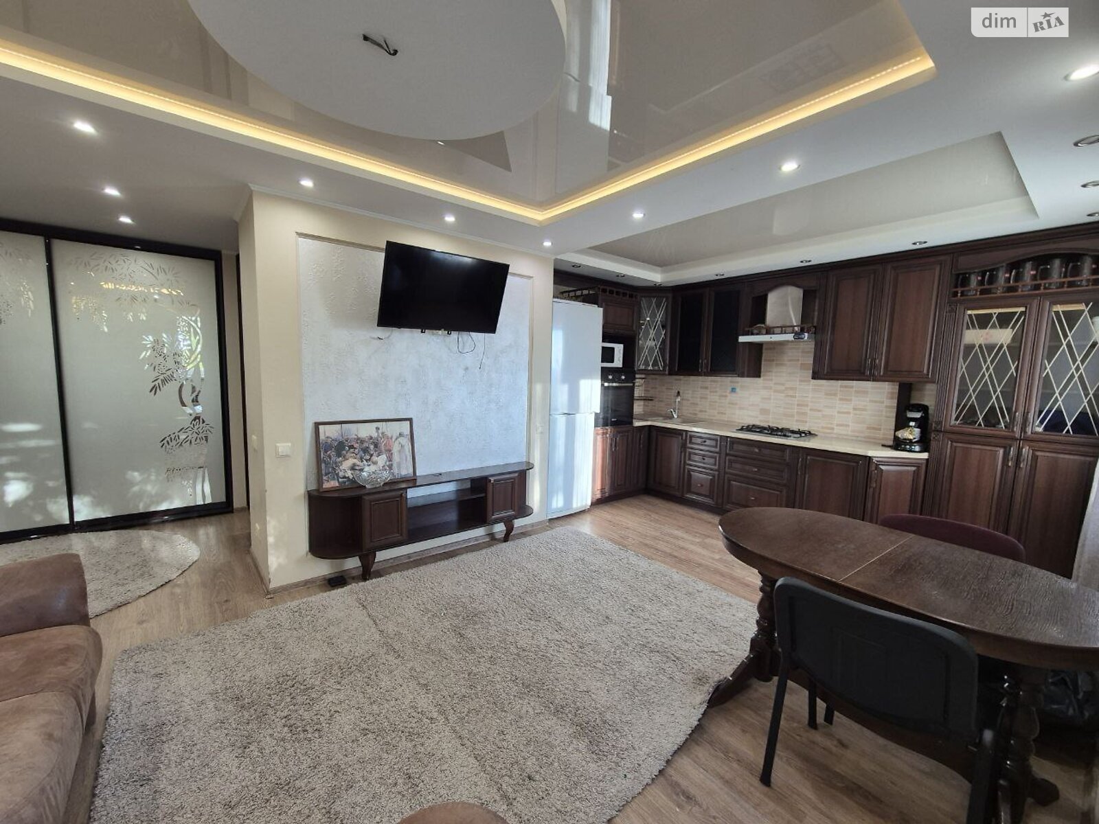 Продажа трехкомнатной квартиры в Днепре, на ул. Терещенковская 2, район Левобережный фото 1